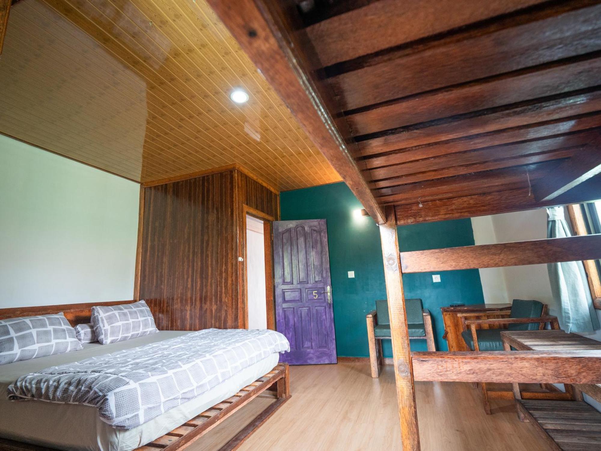 Jamburae Lodge Lagudri Rom bilde